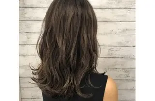 カラー 林 侑弥のヘアスタイル