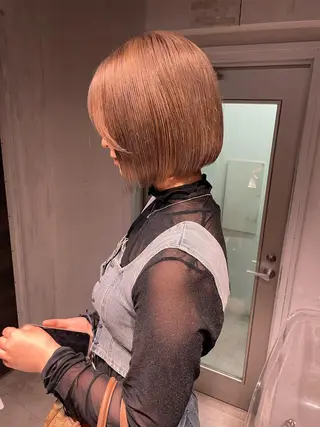 ミディアム カラー 🦋ハイトーンボブ ショート🦋トシキのヘアスタイル