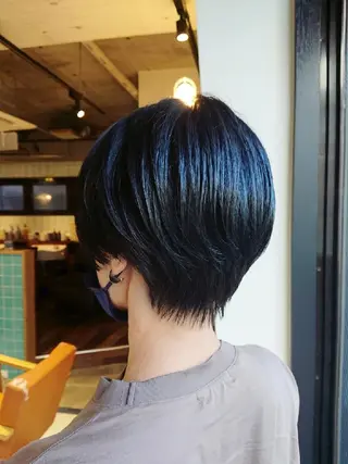 ショート alushe 岡 陽子のヘアスタイル