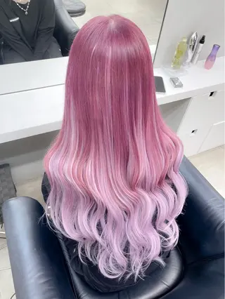 ロング 紺エクステ デザインカラーのヘアスタイル