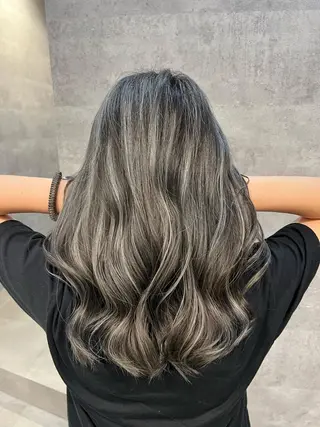 ロング カラー 難波/ハイトーン 🦋AOI🦋のヘアスタイル