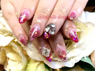 ネイル サロンドラフィーユ LAFEUILLEのネイルデザイン