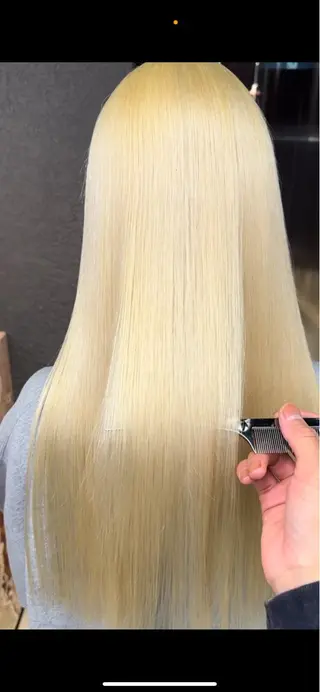 ロング カラー ハイトーン/ 縮毛矯正のヘアスタイル