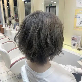 ショート カラー 瀬川 茉衣子のヘアスタイル
