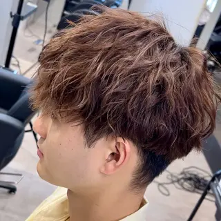 ショート パーマ メンズ メンズパーマ極めし者 稲村侑斗のヘアスタイル