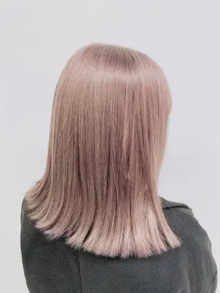 ミディアム カラー 🩵ハイトーン 美咲🩵のヘアスタイル