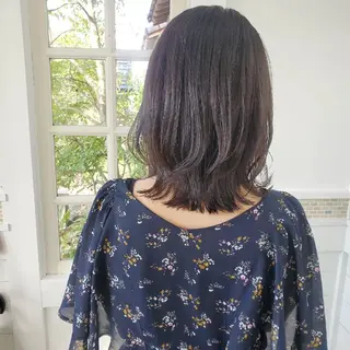 ミディアム 永合 瞳のヘアスタイル
