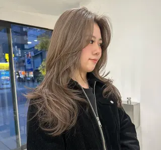 セミロング カラー M所属・ハイトーン/透け感 カラー🎀真香のヘアスタイル