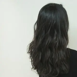 ロング 透明感ハイライト◎ 伊藤夏海のヘアスタイル