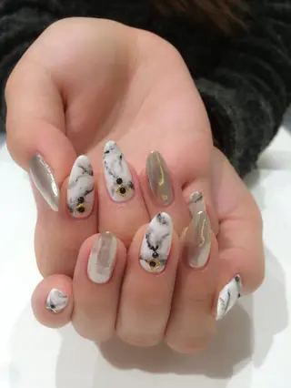 ネイル 山藤 萌永のネイルデザイン