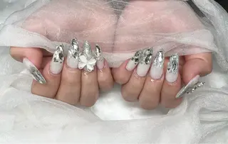 ネイル Roi〈ロワ〉 Minakoのネイルデザイン