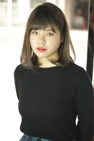 セミロング カラー ヘアアレンジ 桜田 修未のヘアスタイル