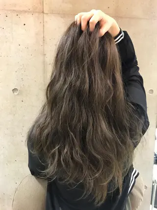 ロング カラー 一ノ瀬 蘭のヘアスタイル