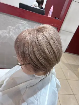 ショート カラー 坂本 優輝のヘアスタイル