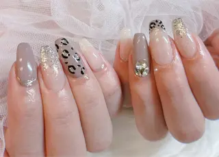 ネイル le'a まつ毛ネイルサロン所属・le`a-レア- マツエク×ネイルのネイルデザイン