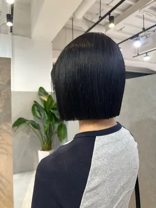 ミディアム 足立 采弥のヘアスタイル