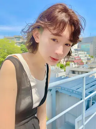 ショート Monan 新宿所属・ケイジ✨透明感 /艶カラー✨のヘアスタイル