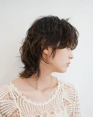 ミディアム パーマ THE DAY所属・AKI HASHIMOTOのヘアスタイル