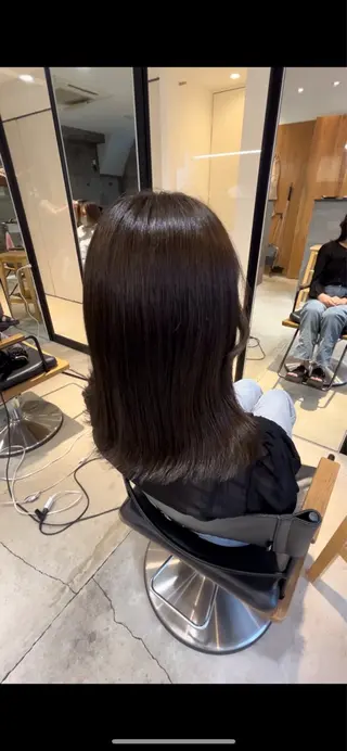 ミディアム カラー 馬場 菜乃夏のヘアスタイル