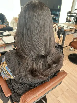 ロング 🎀大竹美侑／顔まわ りカット／レイヤーのヘアスタイル