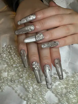 ネイル 濱岡 咲のネイルデザイン