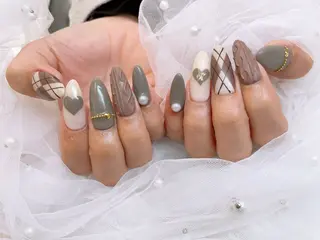 ネイル cachette. 尾関のマツエク・マツパデザイン