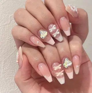 ネイル D-BEAUTY Nailsalonのネイルデザイン