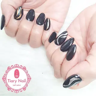ネイル Tiary🤍 Sachikaのネイルデザイン