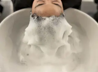 カラー ヘアアレンジ メンズ kei/透明感カラー /ベージュ/髪質改善のヘアスタイル