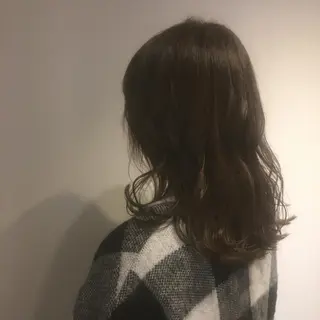 ロング カラー しのはら まどかのヘアスタイル