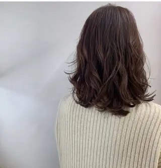 パーマ KNOWHOW京都所属・トレンド/顔まわり/ レイヤー/グレージュのヘアスタイル