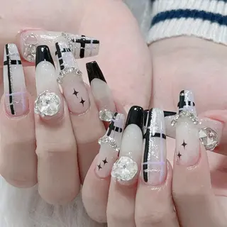 ネイル Mio ⛱のネイルデザイン