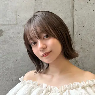 ミディアム カラー 顔周り/レイヤー/ 透明感/みっきーのヘアスタイル