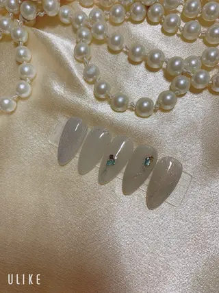 ネイル ネイルサロンAiri 長さ出し·シンプルのネイルデザイン