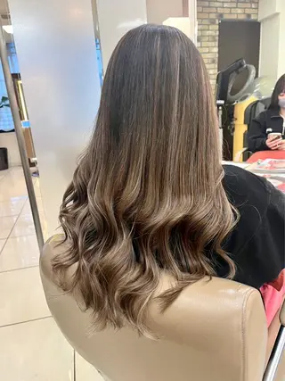 ミディアム カラー 羽エクステ/シール エクステ/横浜駅5分のヘアスタイル