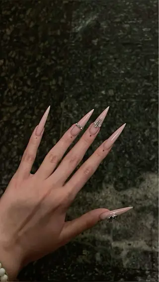 ネイル Diamond  Salon所属・Hain Hainのネイルデザイン