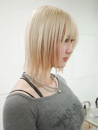 ミディアム ボブ/ダブルカラー 【渋谷】唐仁原 抄語のヘアスタイル