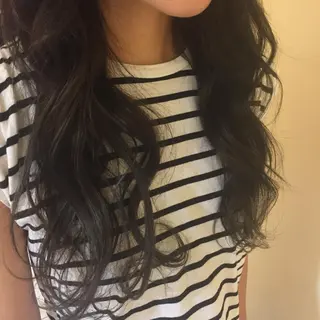 ロング カラー 加藤 綾華のヘアスタイル