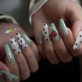 ネイル Arowa 伊田のネイルデザイン