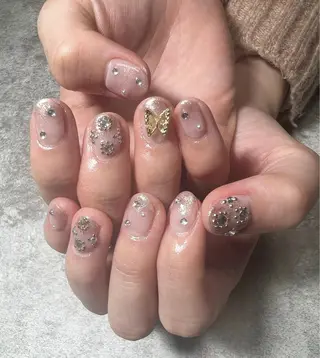 ネイル Lis10 表参道 マグネット🤍MAIのネイルデザイン