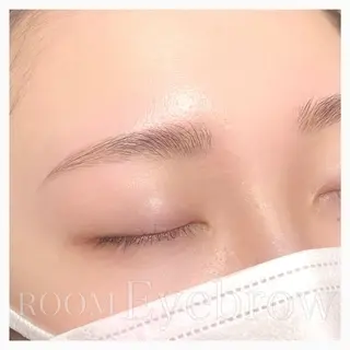 アイブロウ 眉毛専門サロンROOM所属・ナチュラル眉専門 眉毛サロンROOMの眉毛・アイブロウイメージ
