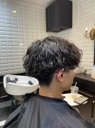 ショート 波巻き、ツイスト パーマモデル募集中のヘアスタイル