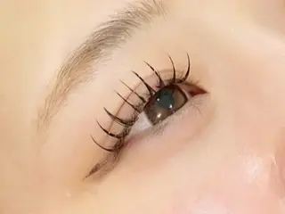 マツエク・マツパ tear🖤/ eye / nailのマツエク・マツパデザイン