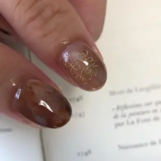 ネイル 黒葛原 めぐみのネイルデザイン