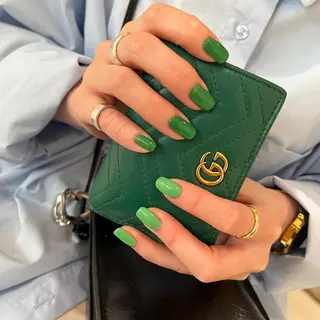 ネイル esby Loely MIZUKIのネイルデザイン