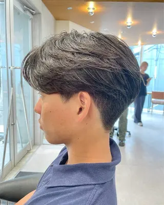 パーマ メンズ 表参道/センター パート/SOTAのヘアスタイル