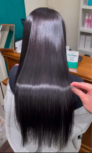 ロング gite KOHOKU所属・髪質改善レイヤー/ 雨のヘアスタイル