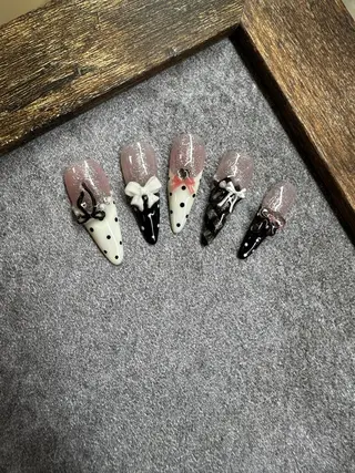 ネイル Mira Nail Studioのネイルデザイン