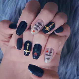 ネイル NOIROUGE所属・NOI ROUGEのネイルデザイン