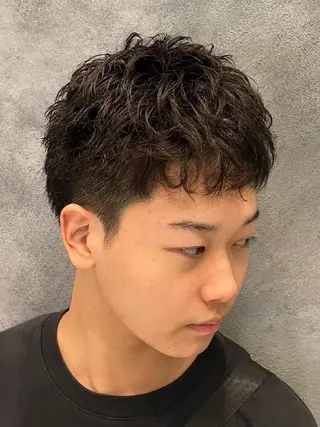 ショート 爰河 泰介のヘアスタイル